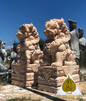 TƯỢNG SƯ TỬ BẰNG ĐÁ Hoàng Quân