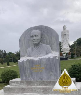 Tượng Chân Dung.Hoàng Quân 