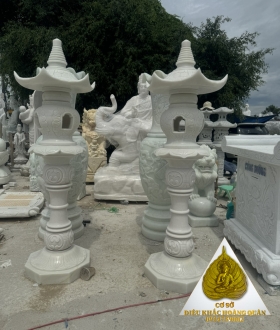 Đèn Bằng Đá