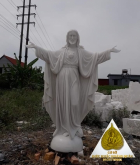 Tượng Công Giao Bằng Đá -Hoàng Quân02
